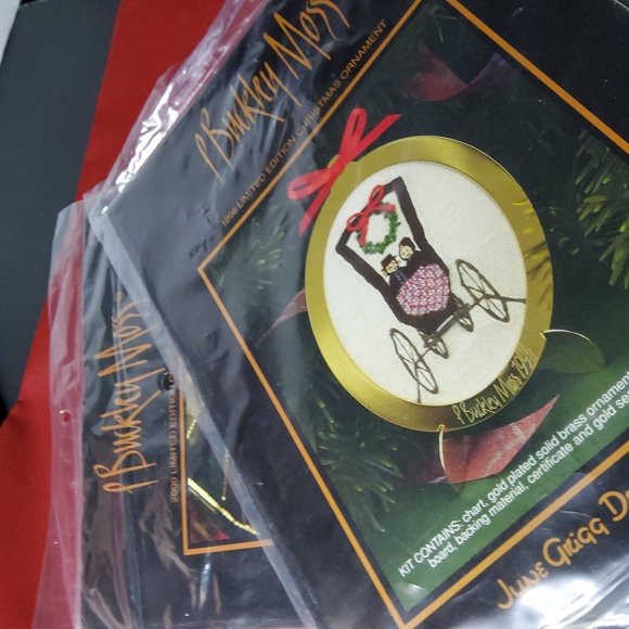 Bundle of two P Buckley Moss Christmas Ornaments kits - Picture 8 of 8